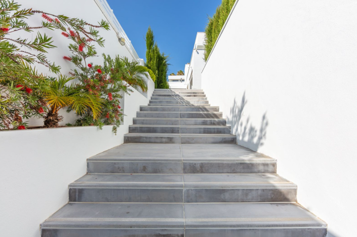 Image No.6-Villa de 4 chambres à vendre à Estepona