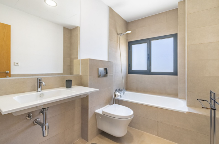 Image No.17-4 Bed Villa for sale