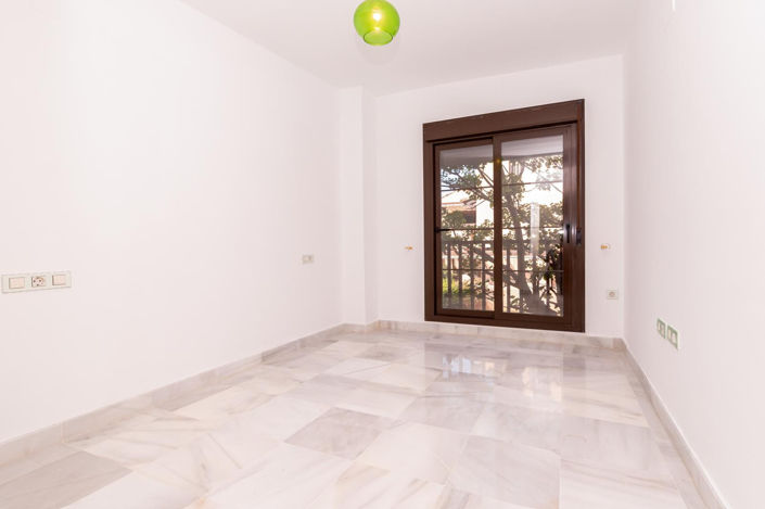 Image No.13-4 Bed Apartment for sale