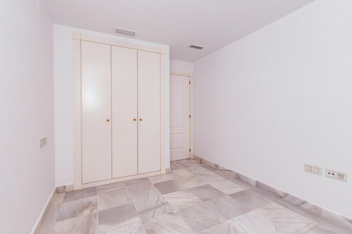 Image No.17-4 Bed Apartment for sale