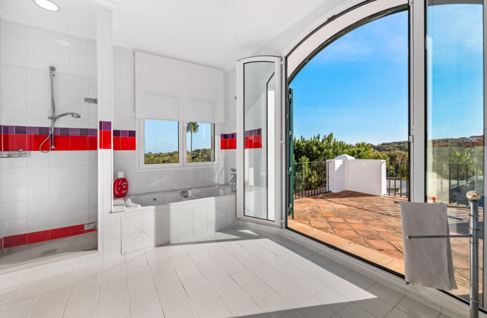 Image No.21-6 Bed Villa for sale