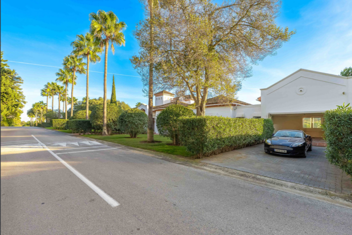 Image No.42-6 Bed Villa for sale