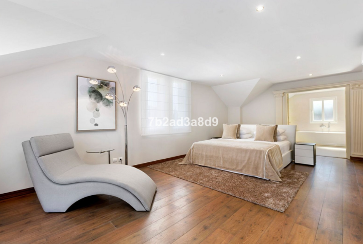 Image No.13-6 Bed Villa for sale