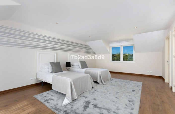 Image No.14-6 Bed Villa for sale