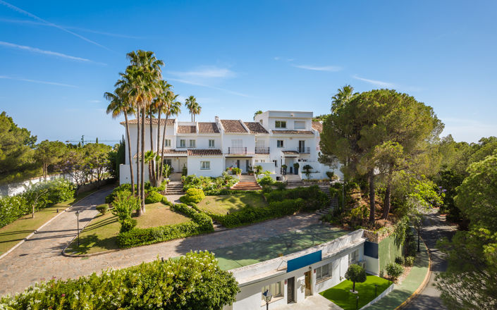 Image No.17-4 Bed Townhouse for sale