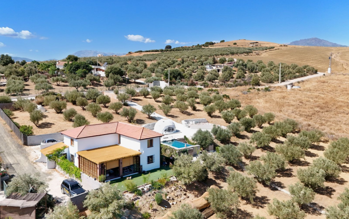 Image No.18-3 Bed Villa for sale