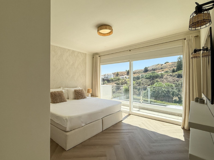 Image No.28-3 Bed Villa for sale