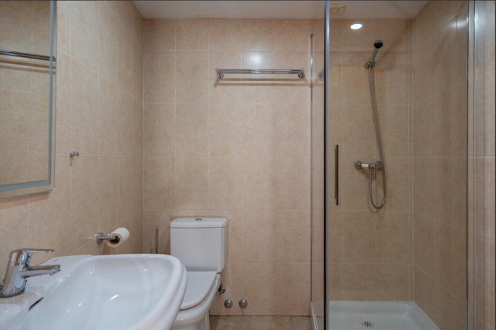 Image No.13-5 Bed Townhouse for sale