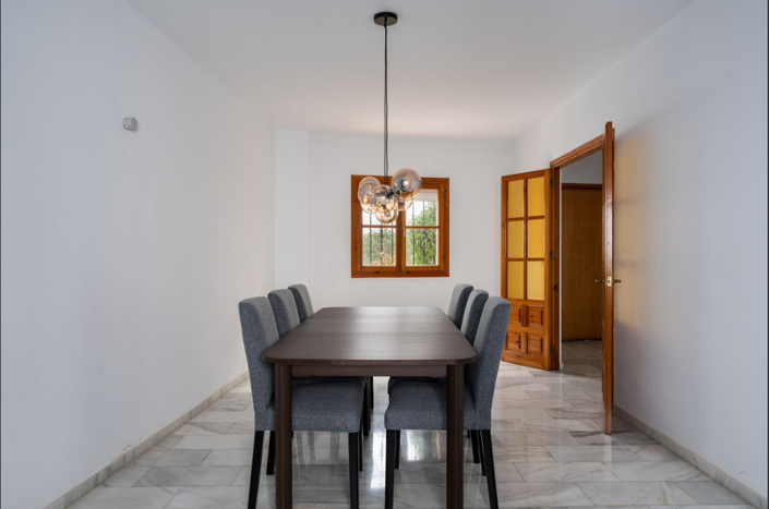 Image No.8-5 Bed Townhouse for sale