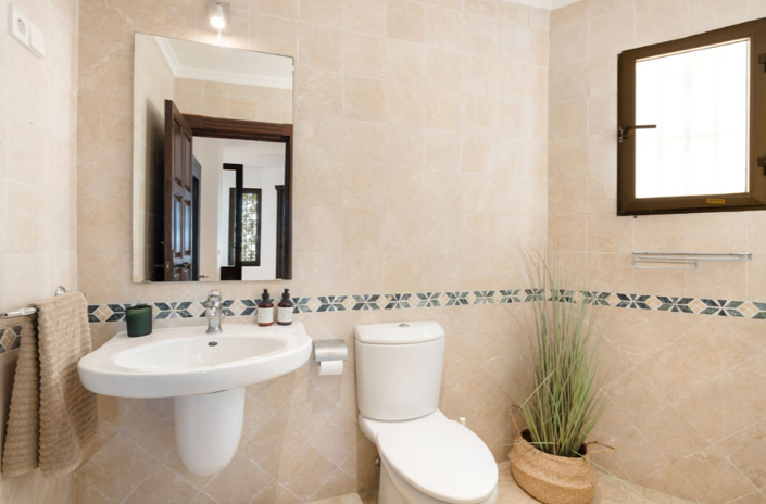 Image No.26-6 Bed Villa for sale