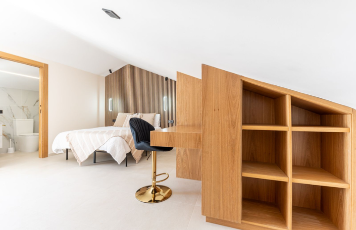 Image No.19-4 Bed Townhouse for sale