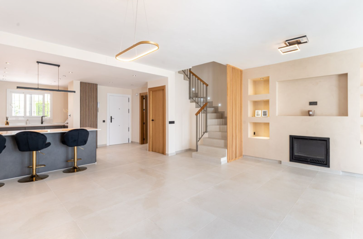 Image No.8-4 Bed Townhouse for sale