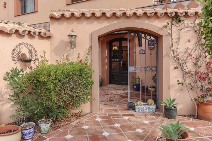 Image No.15-5 Bed Villa for sale