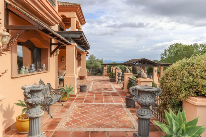 Image No.48-5 Bed Villa for sale