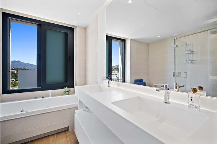 Image No.25-Villa de 5 chambres à vendre à Estepona