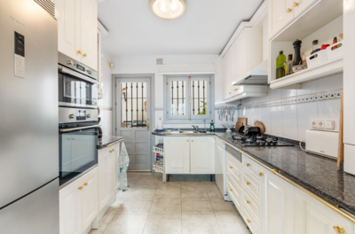 b98le8d7m9k3degpefzhs0lif8u4xzvzhwxtmggyekxx9