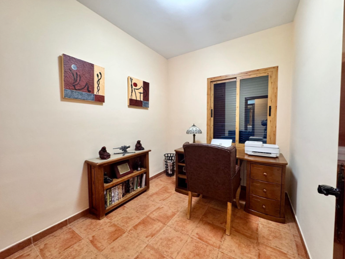 Image No.25-Villa de 3 chambres à vendre à Málaga City