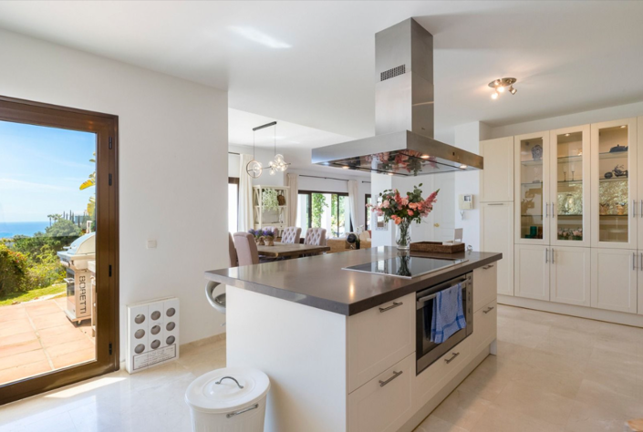 Image No.15-4 Bed Villa for sale