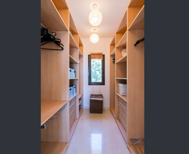 Image No.17-4 Bed Villa for sale