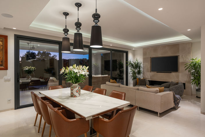 Image No.2-6 Bed Villa for sale