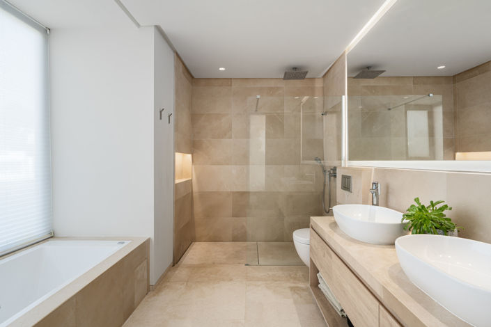 Image No.9-6 Bed Villa for sale