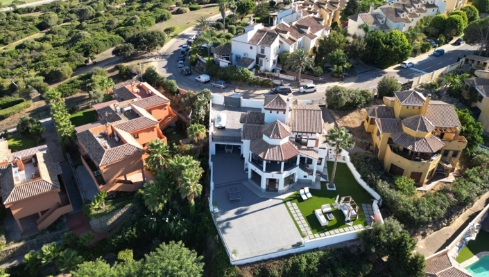 Image No.4-4 Bed Villa for sale