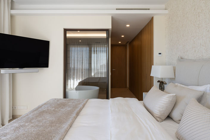 Image No.13-3 Bed Property for sale