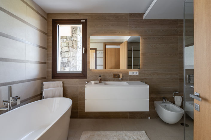 Image No.9-3 Bed Property for sale