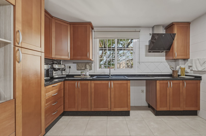 Image No.11-5 Bed Villa for sale