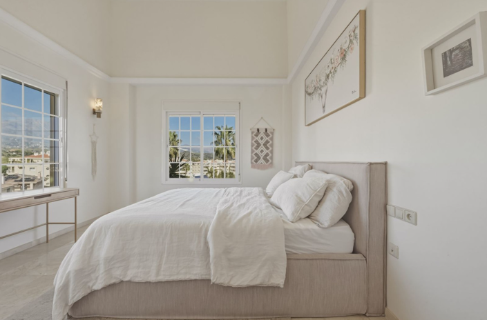 Image No.17-5 Bed Villa for sale