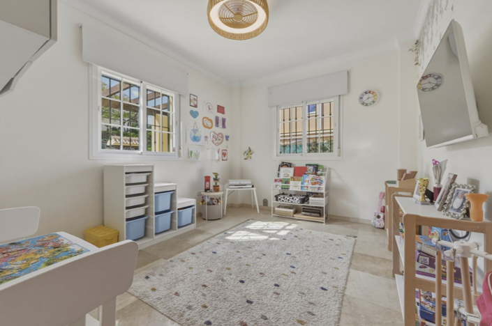 Image No.26-5 Bed Villa for sale