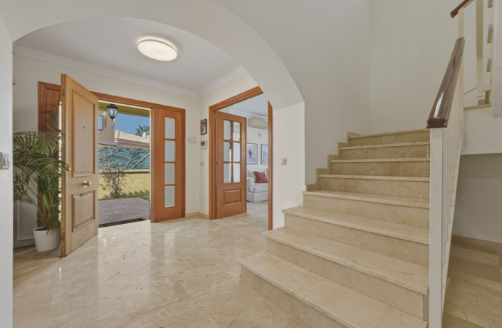 Image No.4-5 Bed Villa for sale