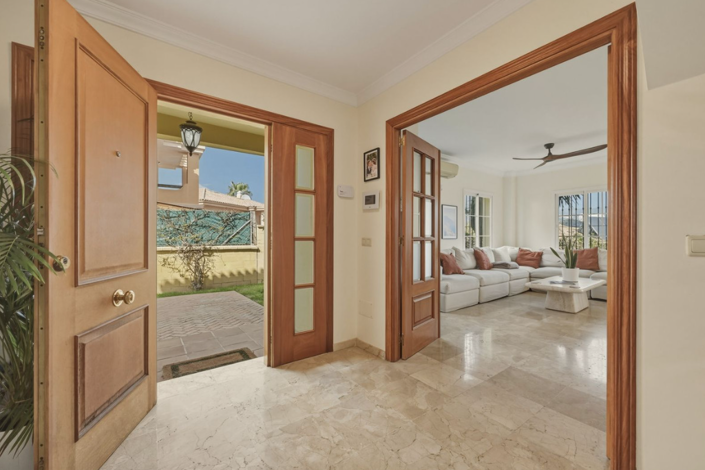 Image No.6-5 Bed Villa for sale