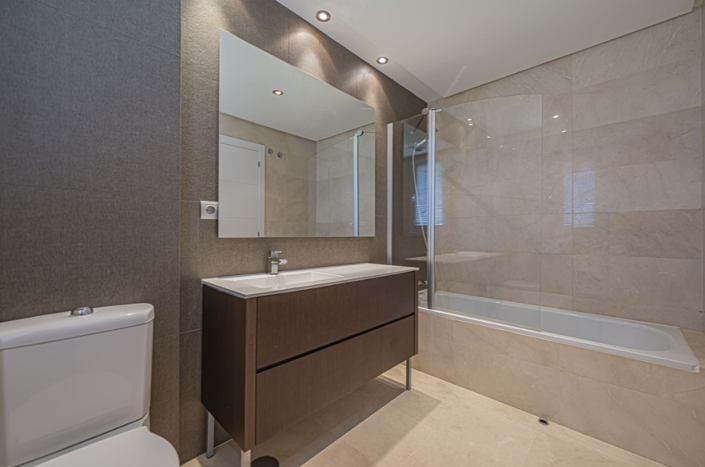 Image No.30-3 Bed Apartment for sale