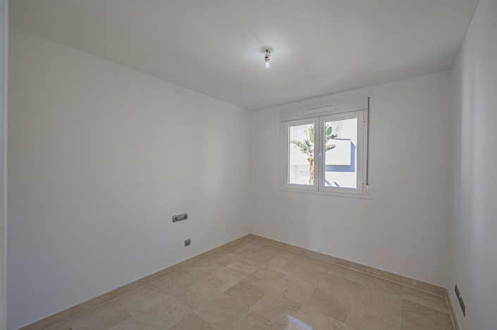 Image No.34-3 Bed Apartment for sale