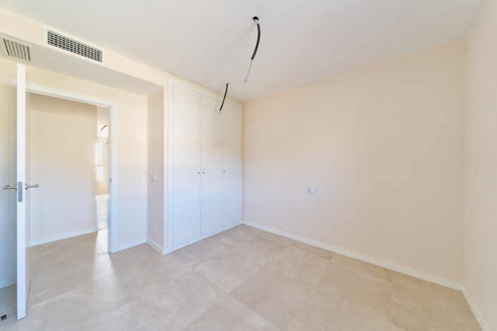 Image No.32-3 Bed House for sale