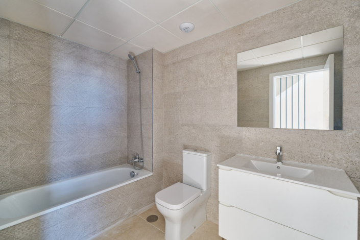 Image No.38-3 Bed House for sale