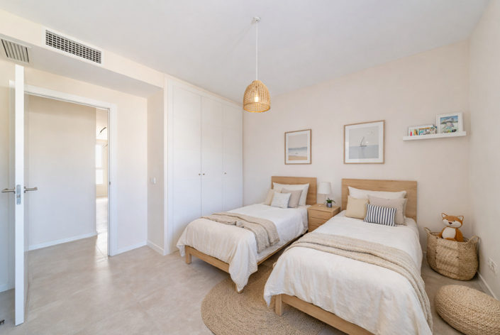 Image No.6-3 Bed House for sale