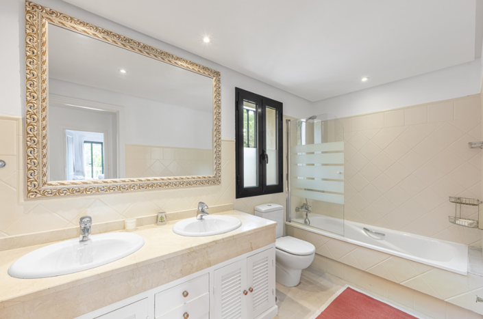 Image No.19-Villa de 4 chambres à vendre à Sotogrande playa