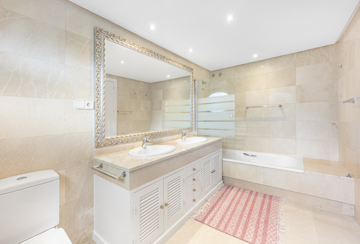 Image No.21-Villa de 4 chambres à vendre à Sotogrande playa