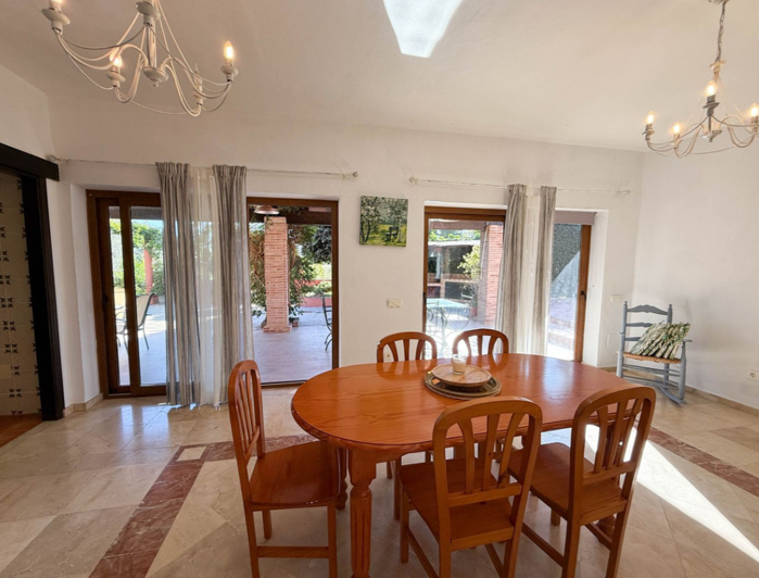 Image No.24-4 Bed Villa for sale