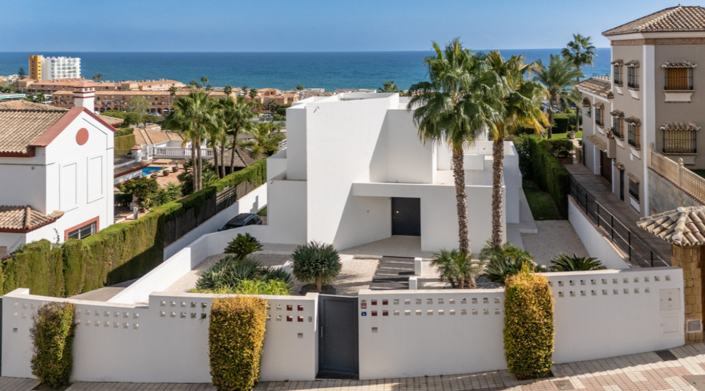 Image No.7-4 Bed Villa for sale