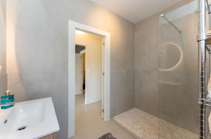 Image No.29-4 Bed Villa for sale