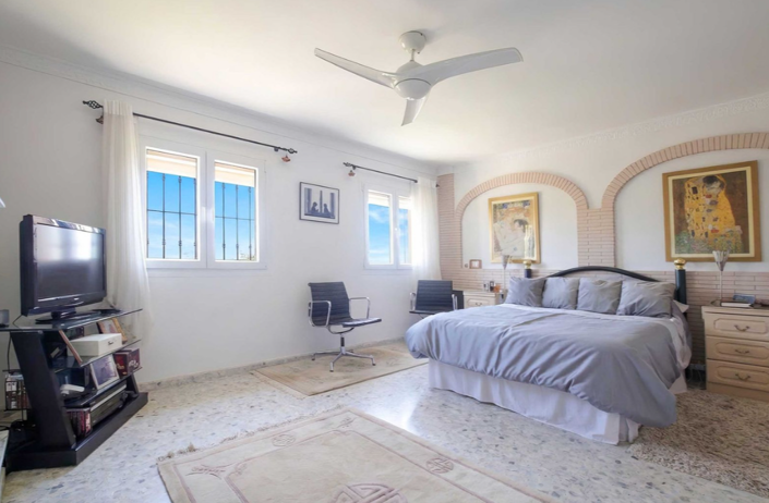 Image No.17-Villa de 4 chambres à vendre à Estepona