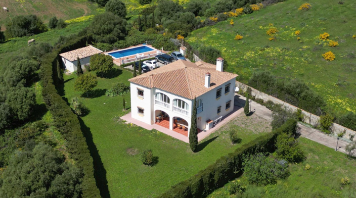 Image No.5-Villa de 4 chambres à vendre à Estepona