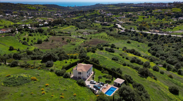 Image No.7-Villa de 4 chambres à vendre à Estepona