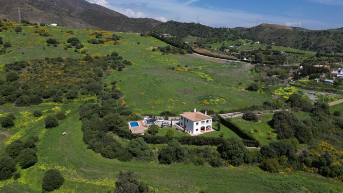 Image No.9-Villa de 4 chambres à vendre à Estepona