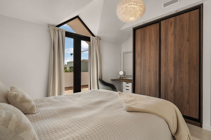 Image No.18-4 Bed Villa for sale