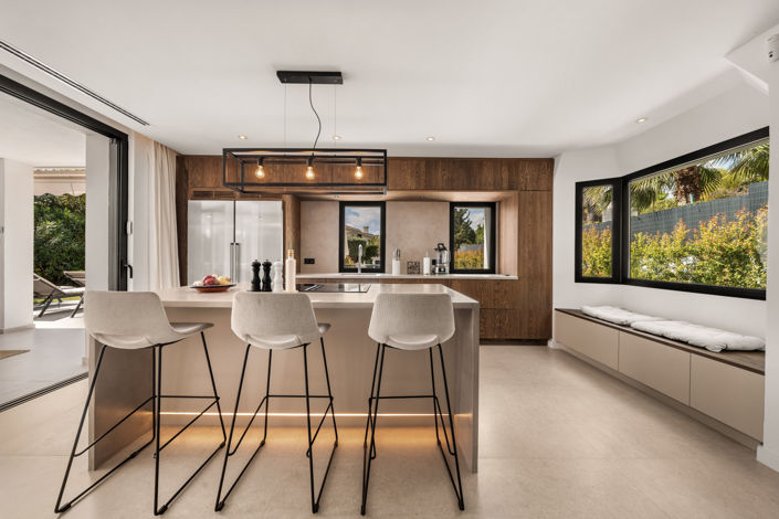 Image No.4-4 Bed Villa for sale