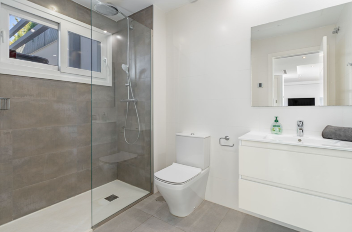 Image No.23-5 Bed Villa for sale